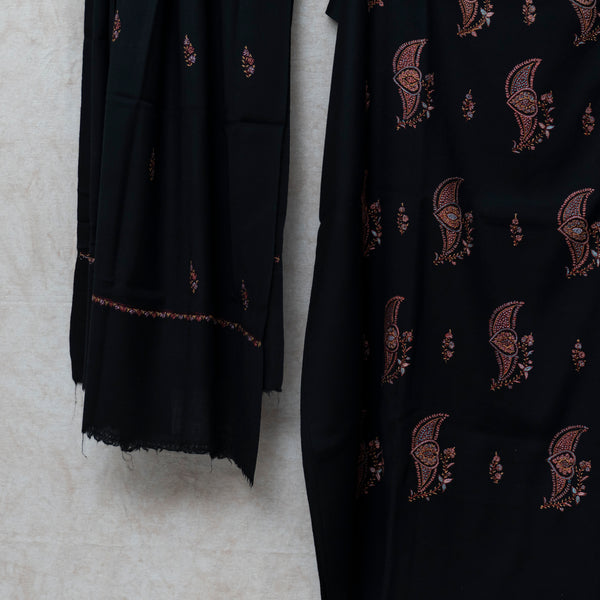 Black Kashmiri Sozni Hand Embroidered Woollen Kurta & Bottom Fabric With Sozni Embroidery Wollen Stole