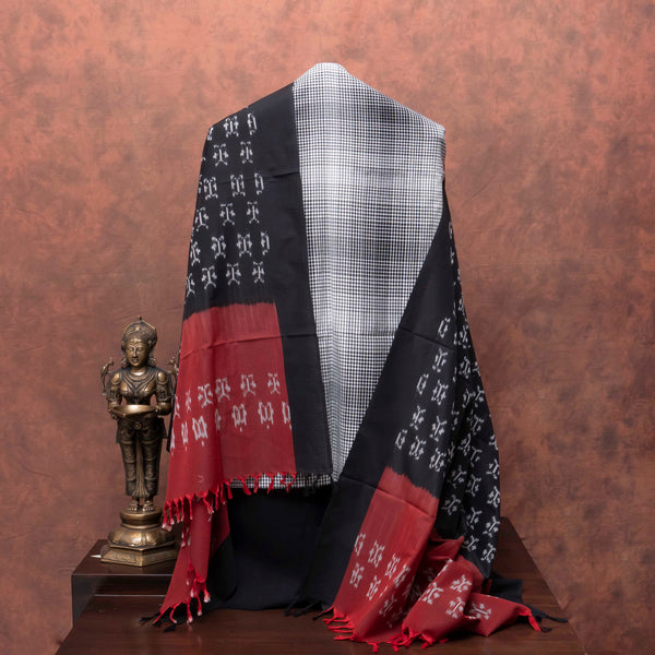 Desi Abhushan – Kutchi Weave with Ikat Charm