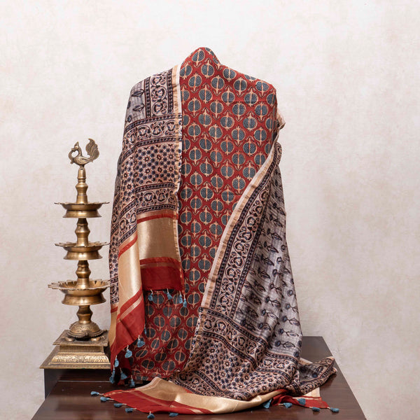Rang-e-Ajrakh Chandi Palla Set