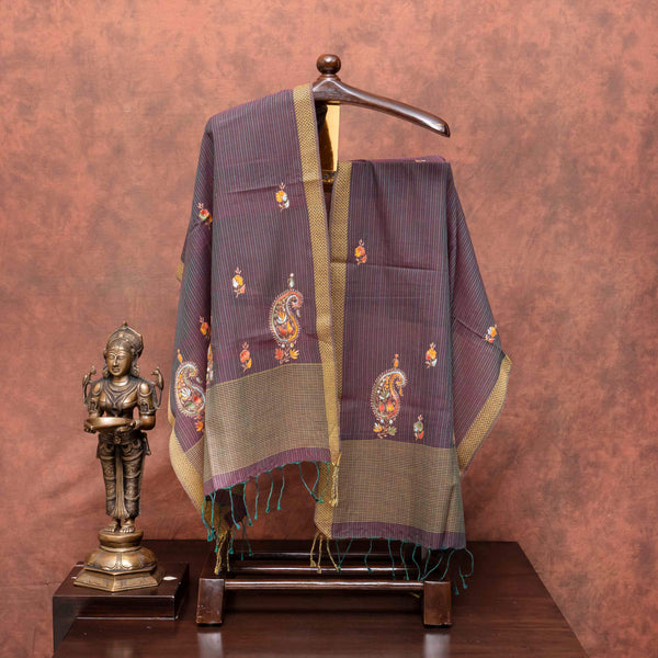 Kashmiri Kaarigari's Zari Poshak