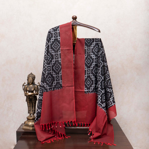 Kaala Gulnaar – Uzbek Ikkat Handloom Splendour