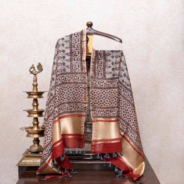 Rang-e-Ajrakh Chandi Palla Set