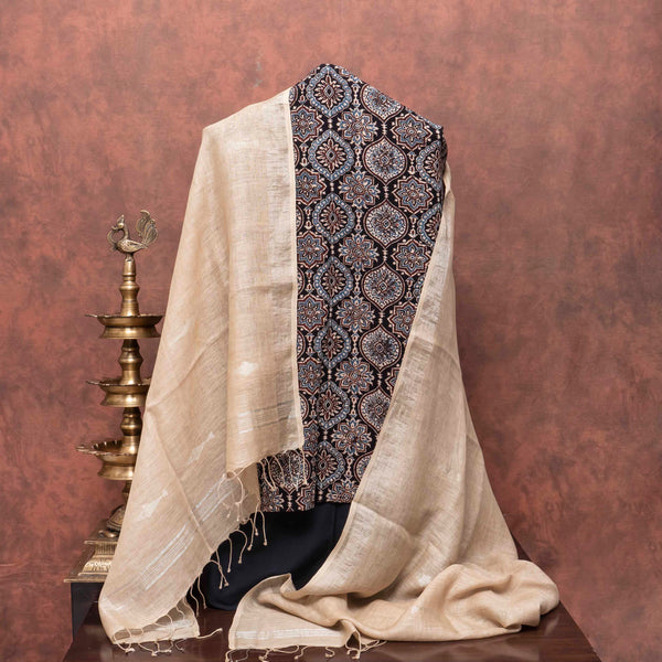 Ajrakh Elegance Handloom Ensemble