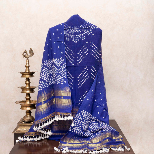 Neel Bandhej Kala Charm