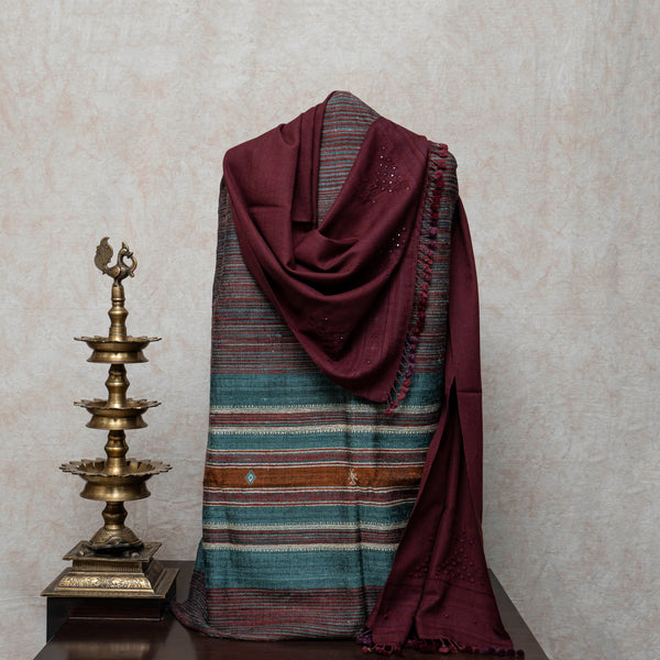 Handweaved Woollen Tussar Kurta With Kutchi Weave & Handwoven Woollen Stole With Mirror Handwork