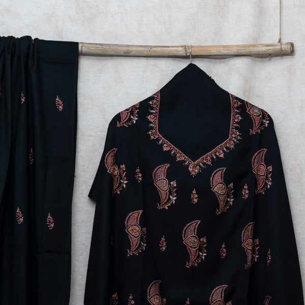 Black Kashmiri Sozni Hand Embroidered Woollen Kurta & Bottom Fabric With Sozni Embroidery Wollen Stole