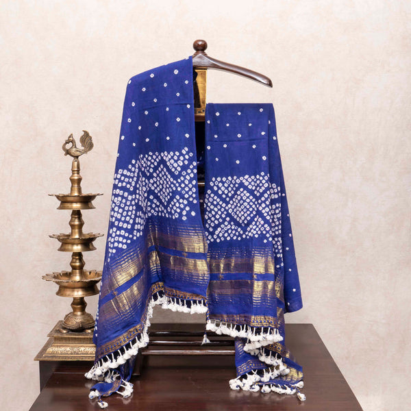 Neel Bandhej Kala Charm