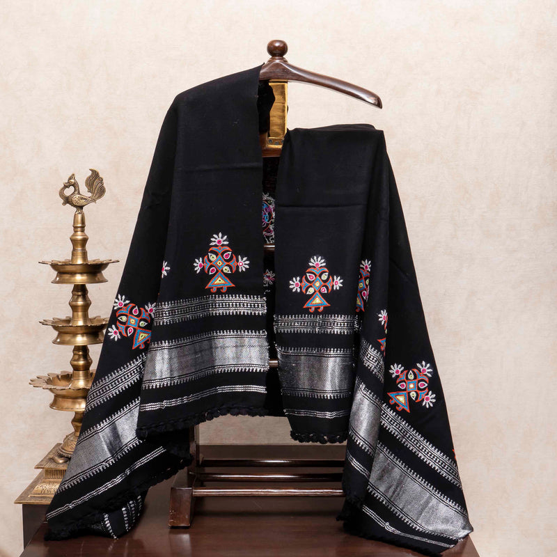Noor-e-Kutch Handcrafted Wool Shawl