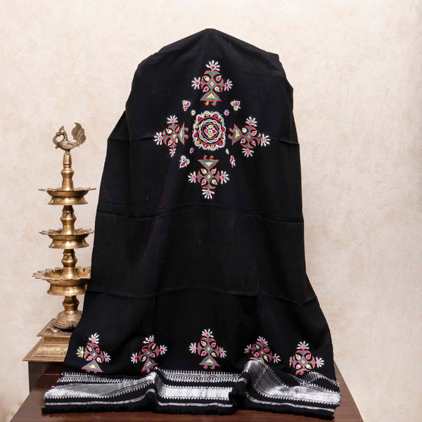 Noor-e-Kutch Handcrafted Wool Shawl