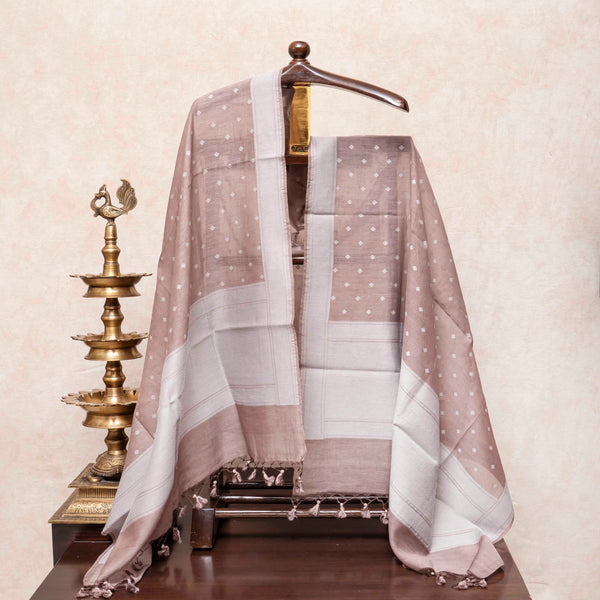 Bhoora Taar-Kaam Nazakat Vastra