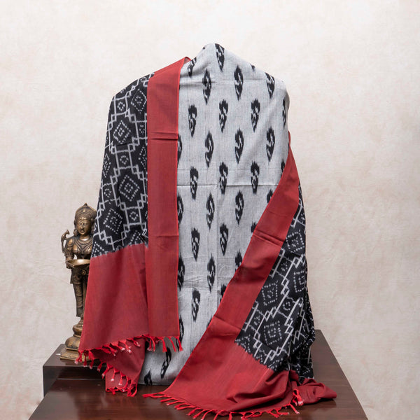 Shwet-Kaala Ruhaniyat – Handloom Ikkat Elegance