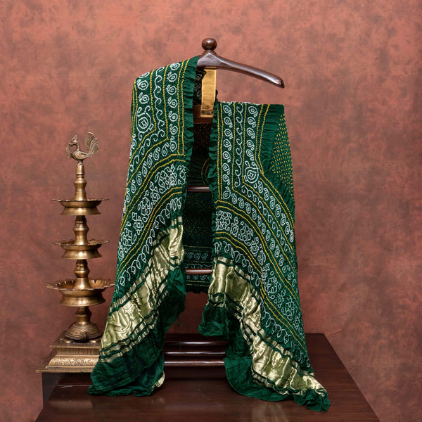 Bandhani Baag Jamdani Charm