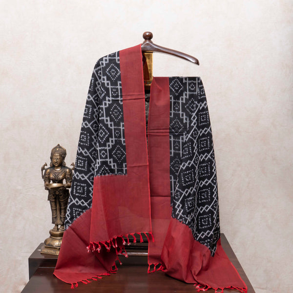 Shwet-Kaala Ruhaniyat – Handloom Ikkat Elegance