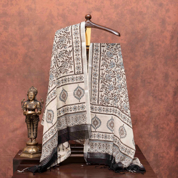 Ajrakh's Dastkar Linen Kala