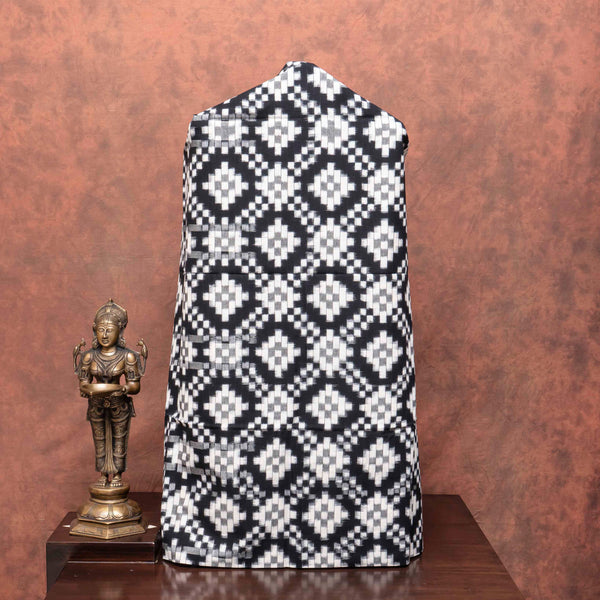 Ikkat Cotton's Kaala-Safed Karigari