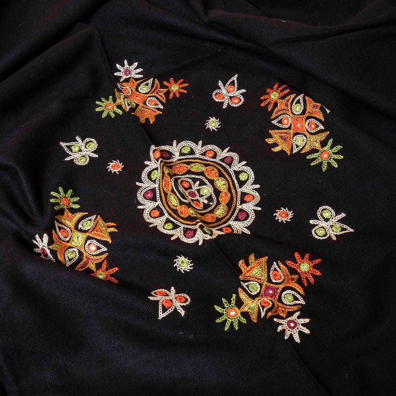 Noor-e-Kutch Handcrafted Woollen Shawl