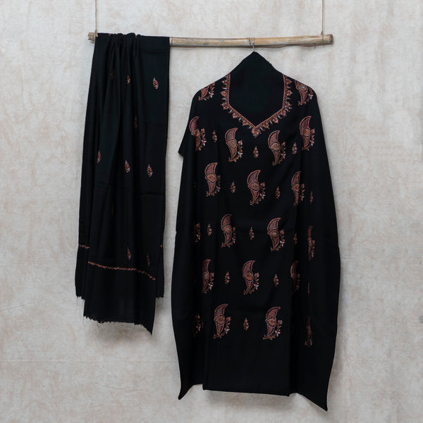 Black Kashmiri Sozni Hand Embroidered Woollen Kurta & Bottom Fabric With Sozni Embroidery Wollen Stole